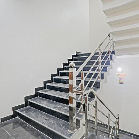 Townhouse P.S.Palace Near Amausi Metro Station Lucknow Bagian luar foto