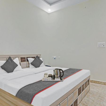 Townhouse P.S.Palace Near Amausi Metro Station Lucknow Bagian luar foto