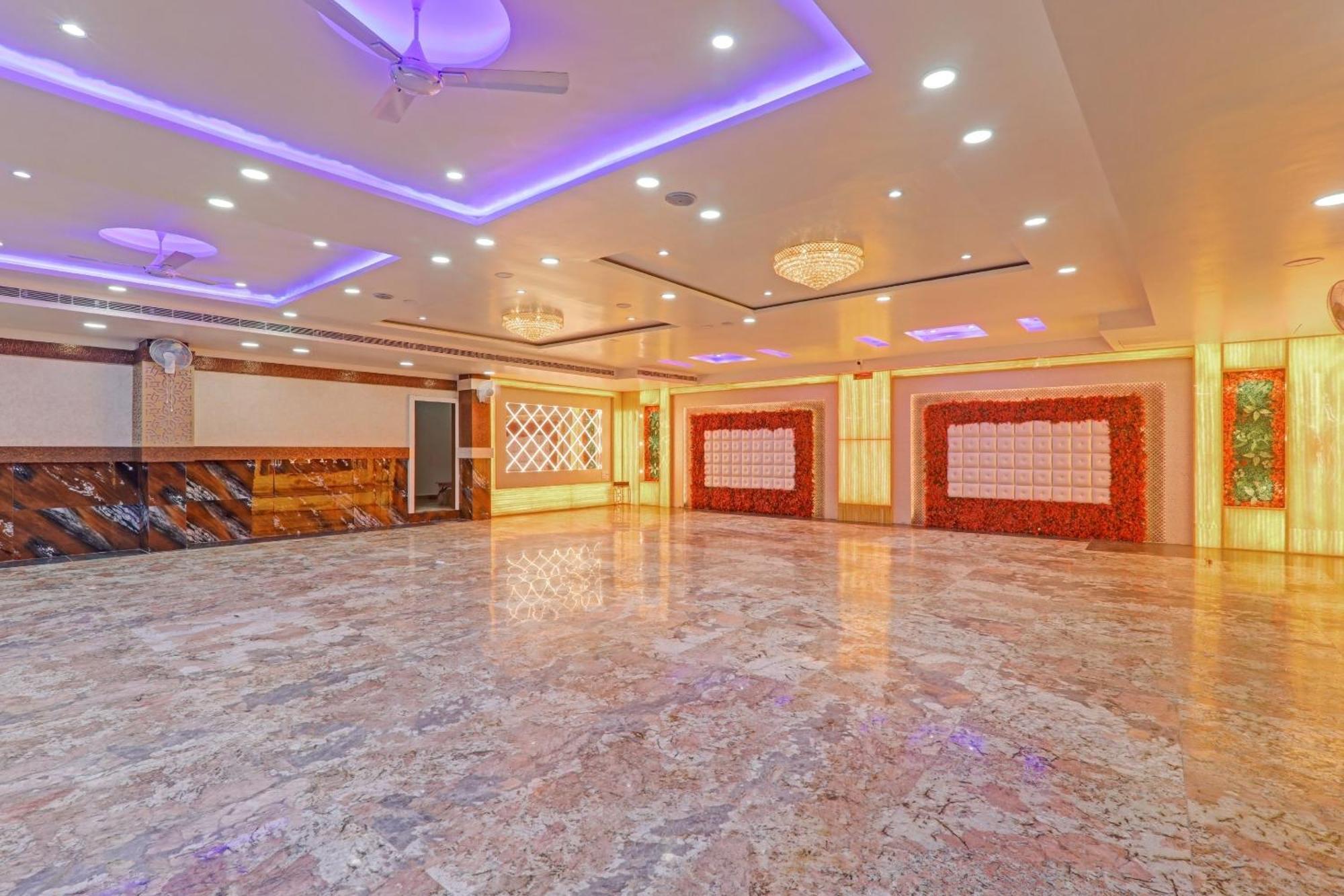 Townhouse P.S.Palace Near Amausi Metro Station Lucknow Bagian luar foto